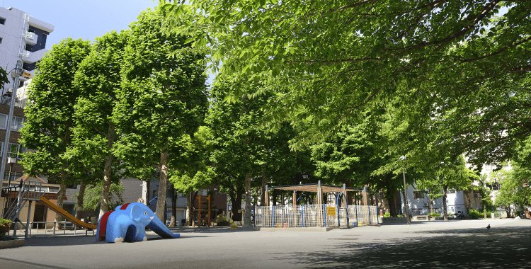 西町公園（約420ｍ・徒歩6分）