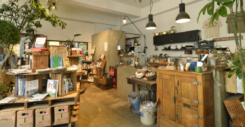 ROUTE BOOKS(約240m・徒歩3分)