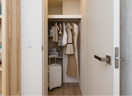 �E�H�[�N�C���N���[�b�g��